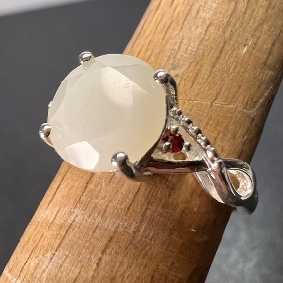 NEW Silver moonstone ring in sterling silver size 6 - Picture 1 of 11